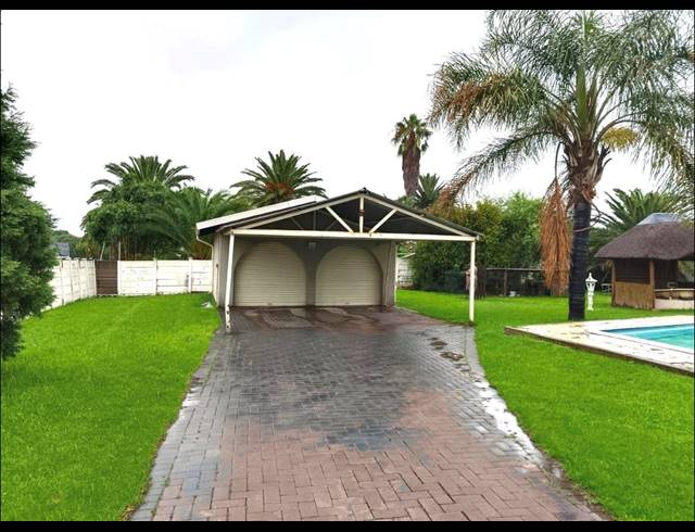 3 BEDROOM FREEHOLD FOR SALE IN BRACKENHURST